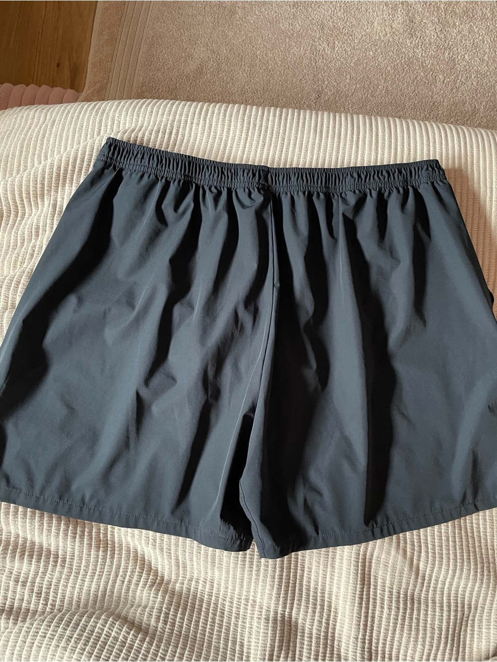 Cozy Earth Men's Day & Night Shorts in Black - Picture 2 of 8